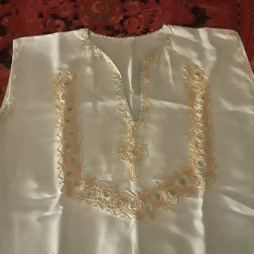 SOLD!Vintage Indian Shirt * Hand Embroidered Hemp!